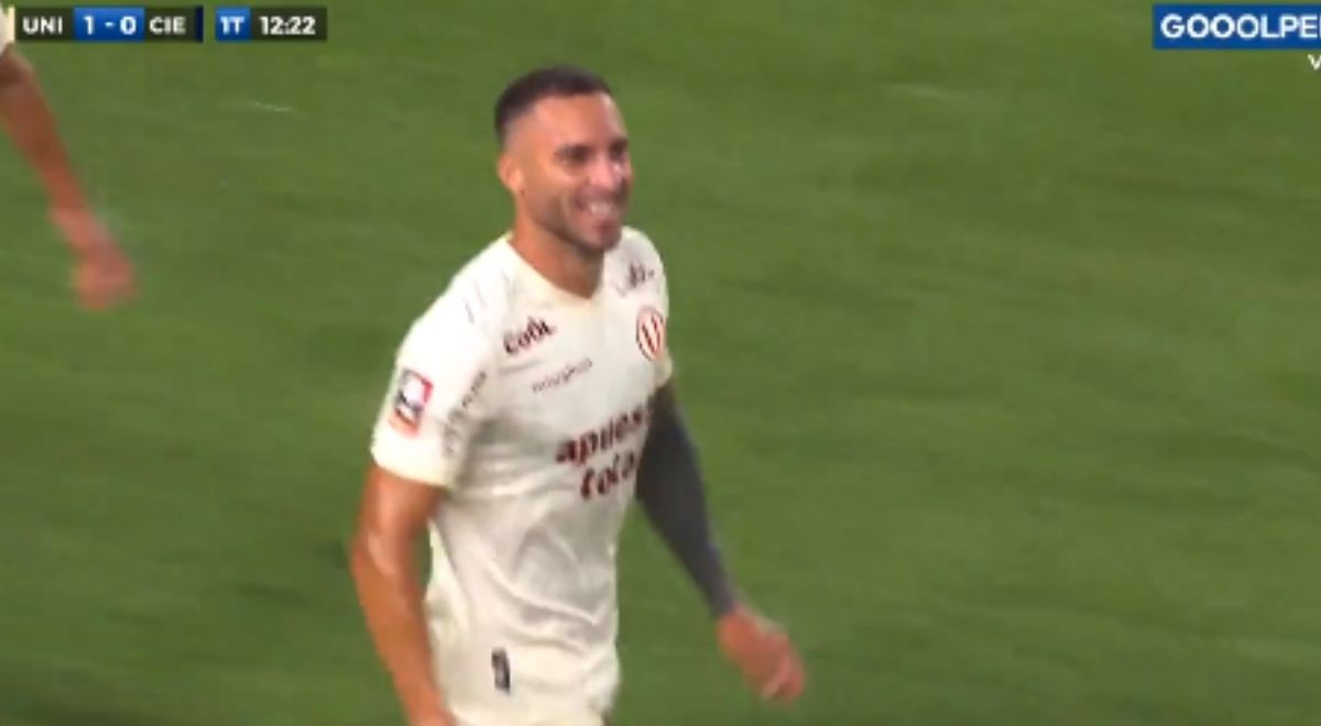 Universitario Vs Cienciano Emanuel Herrera Con Un Potente Remate Anot