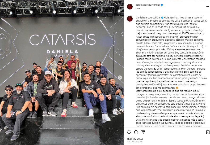 Daniela Darcourt Y Su Exhausto Rol En Su Orquesta Ser Cantante