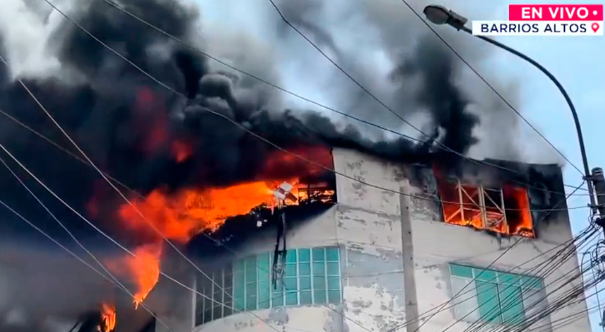 Gigantesco Incendio Se Registra En Barrios Altos En El Marco Del Apec