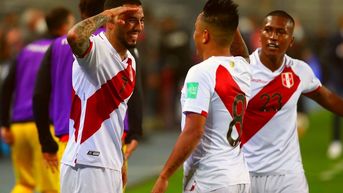 ¡El clásico es peruano! Con goles de Cueva y Peña, Perú ganó 2-0 a Chile por la fecha 11 de las Eliminatorias Qatar 2022