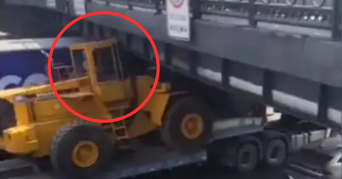 Caos total na Via Evitamiento: Trailer atinge a Ponte Balta em Cercado de Lima Caos total na Via Evitamiento: Trailer atinge a Ponte Balta em Cercado de Lima