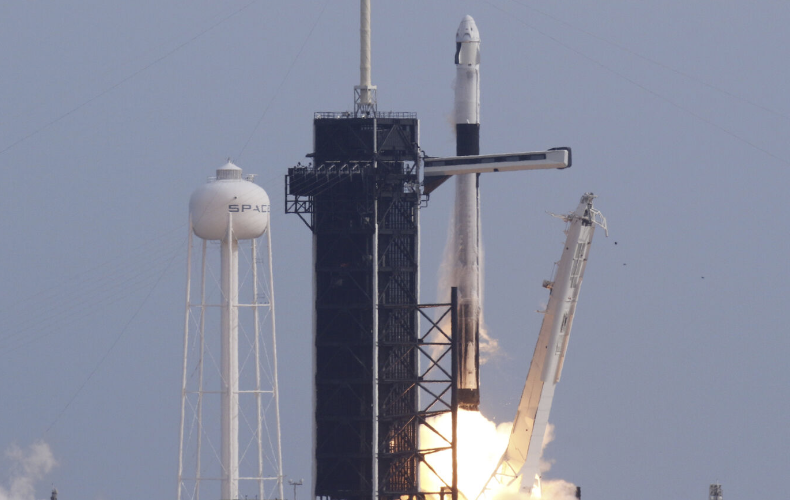 NASA Anuncia El Primer Vuelo Histórico De SpaceX Que Llevará A Los