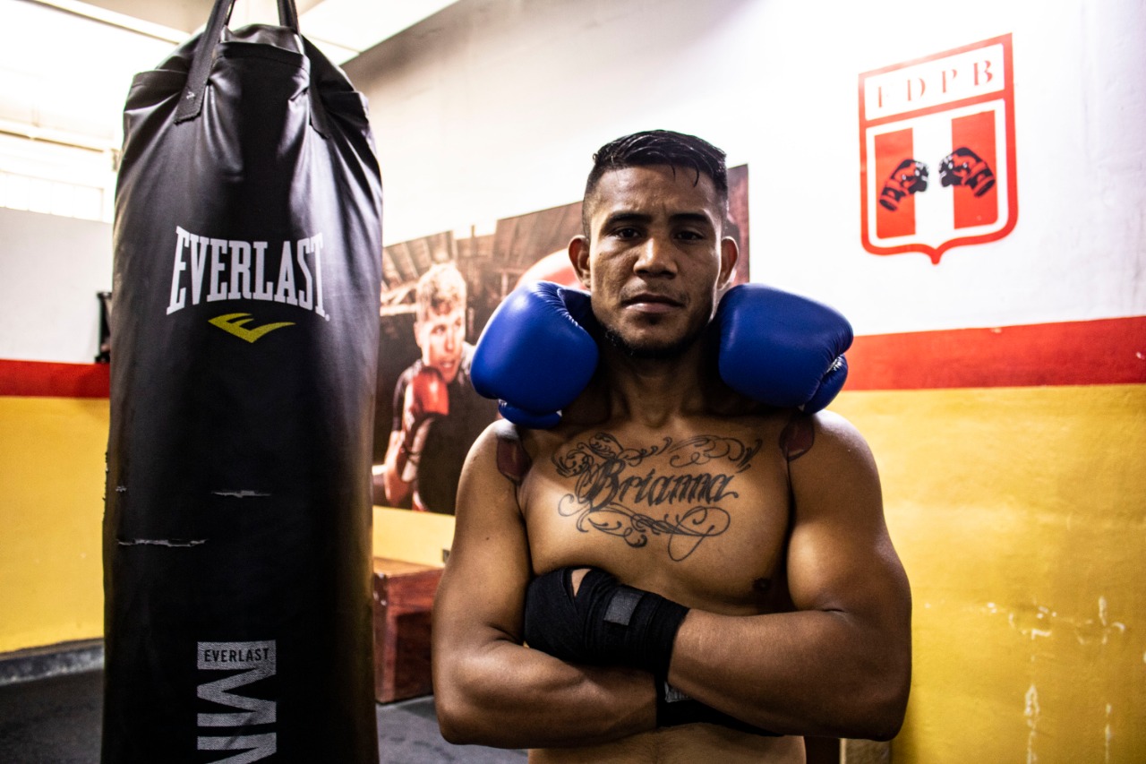 Boxeador nacional aprovecha cuarentena para dedicarse fulmigación | El ...