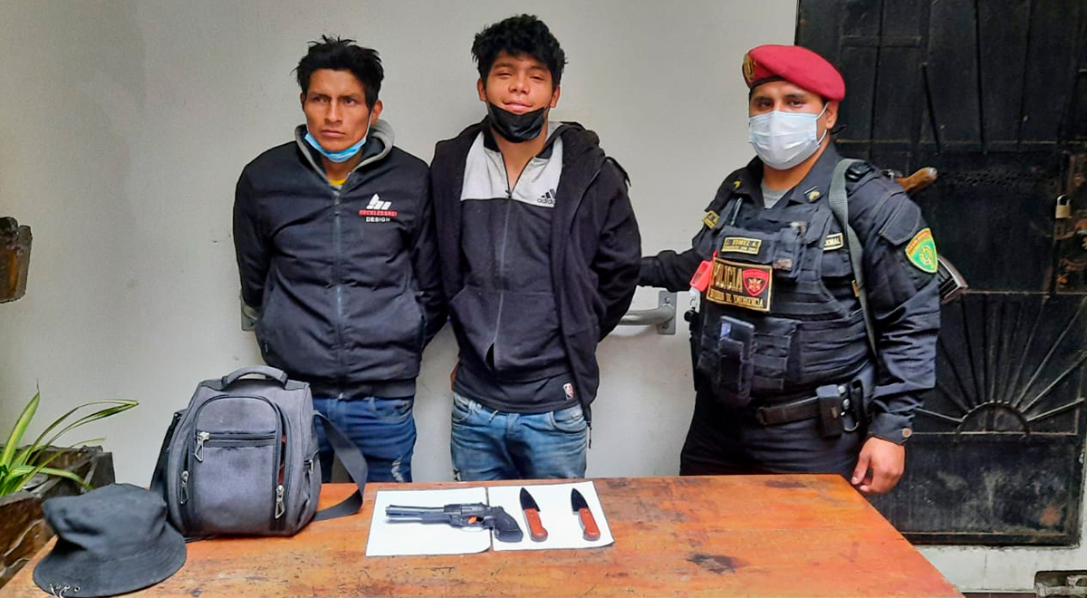SJL: PNP detiene a sujetos que asaltaron con cuchillo y arma de juguete ...
