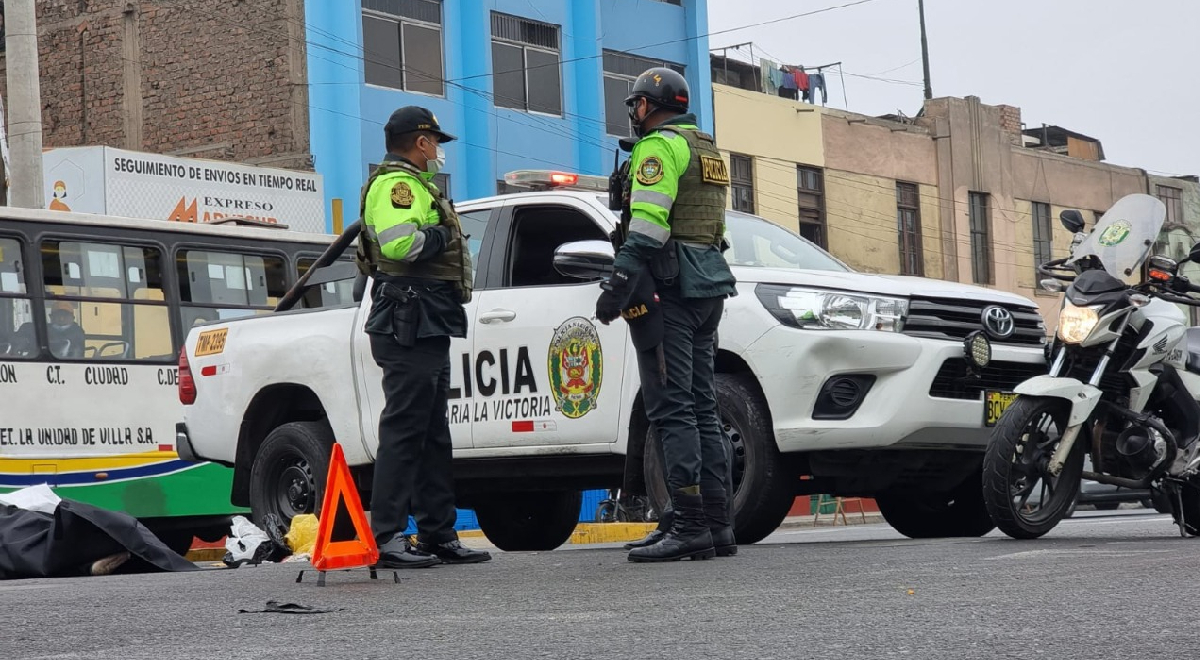 La Victoria: chofer atropella a adulto mayor y se da a la fuga [VIDEO ...