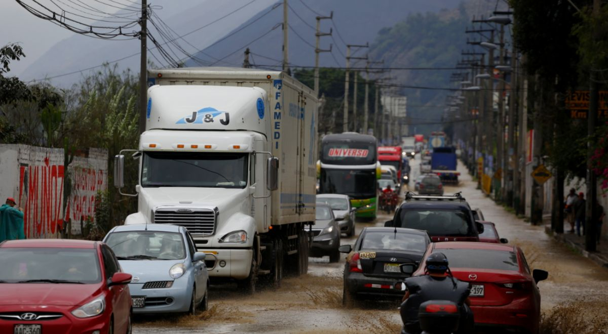 Senamhi Advierten De Intensas Lluvias En Lima Del 12 Al 16 De Marzo Video Rosa María 2379