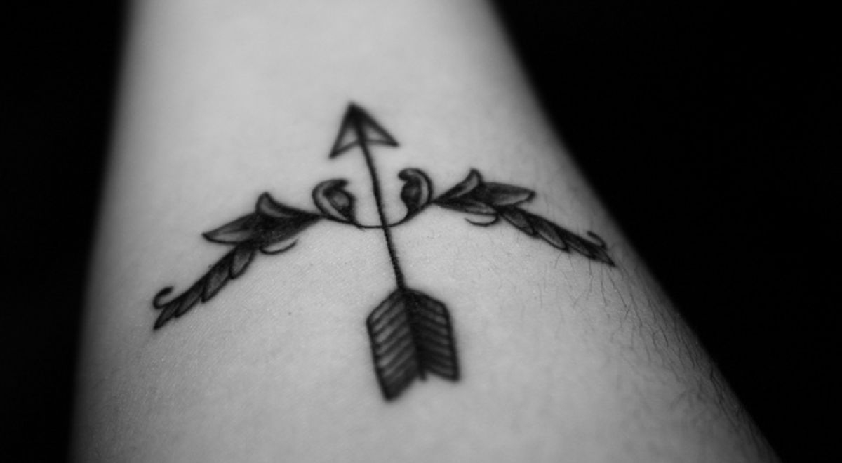Significado tatuajes de arco y flecha: explora su simbolismo