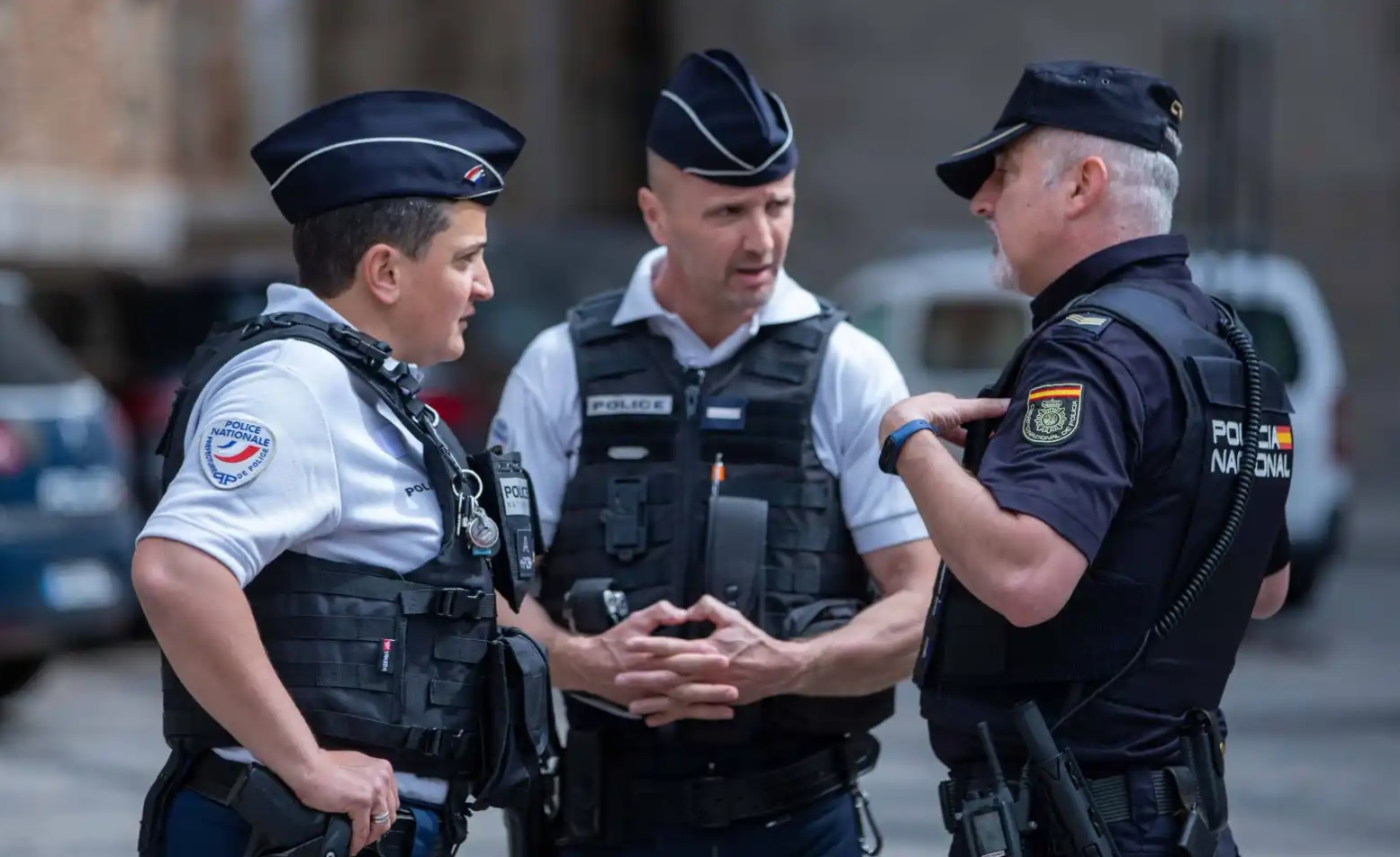 Oficiales en Francia tomaron cuenta de la denuncia y rescataron al menor. 