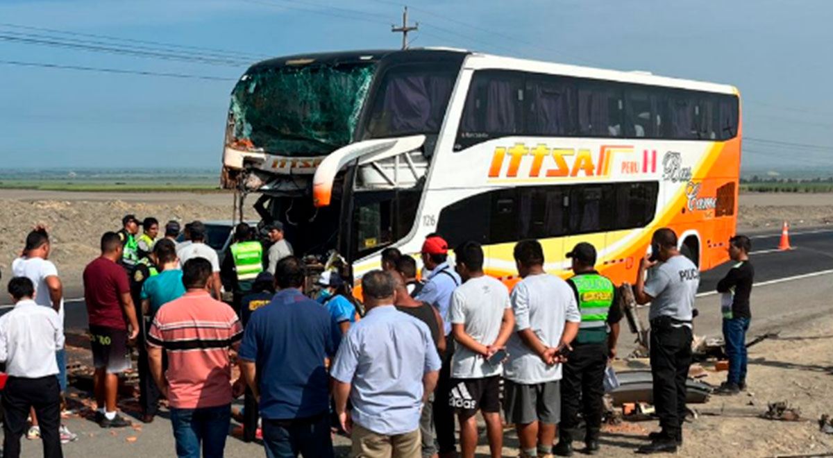 La Libertad Bus Ittsa Con Pasajeros A Bordo Choca Contra Tráiler Y Hay