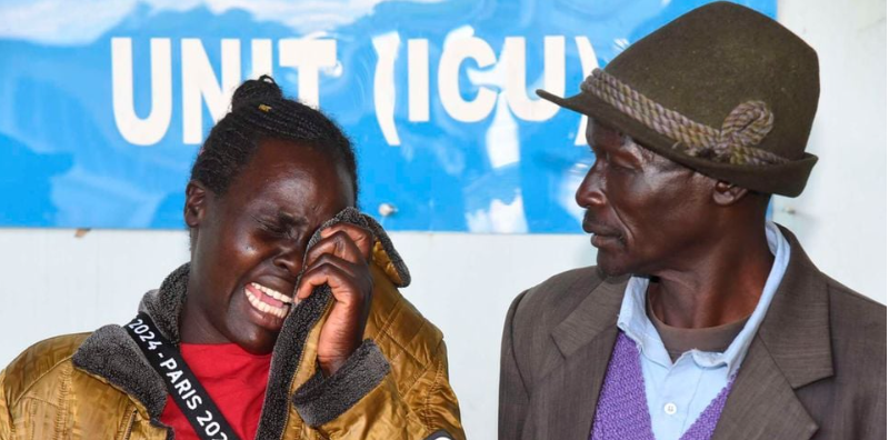 Joseph Cheptegei, padre de la maratonista ugandesa, durante una conferencia de prensa. Foto: Grupo de Medios Nacionales 