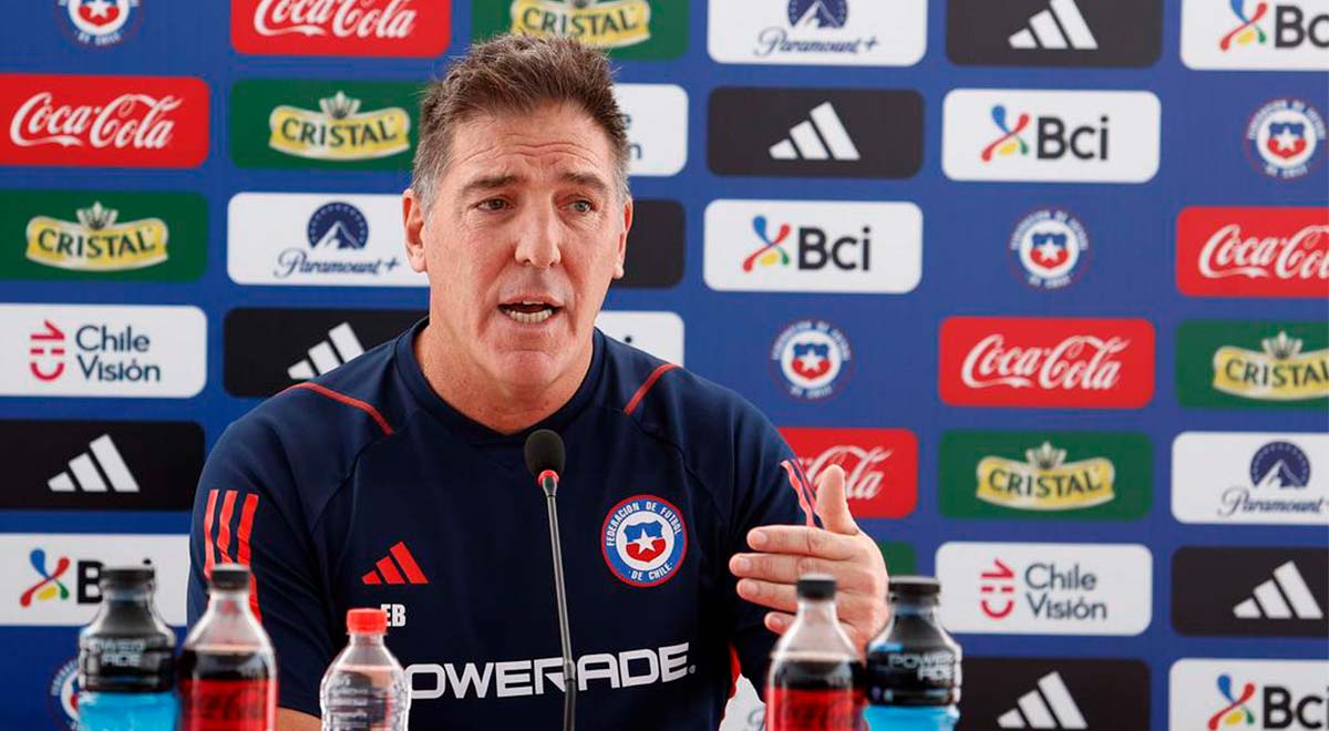 Eduardo Berizzo, exDT de Chile, renunció al cargo tras perder ante Ecuador.