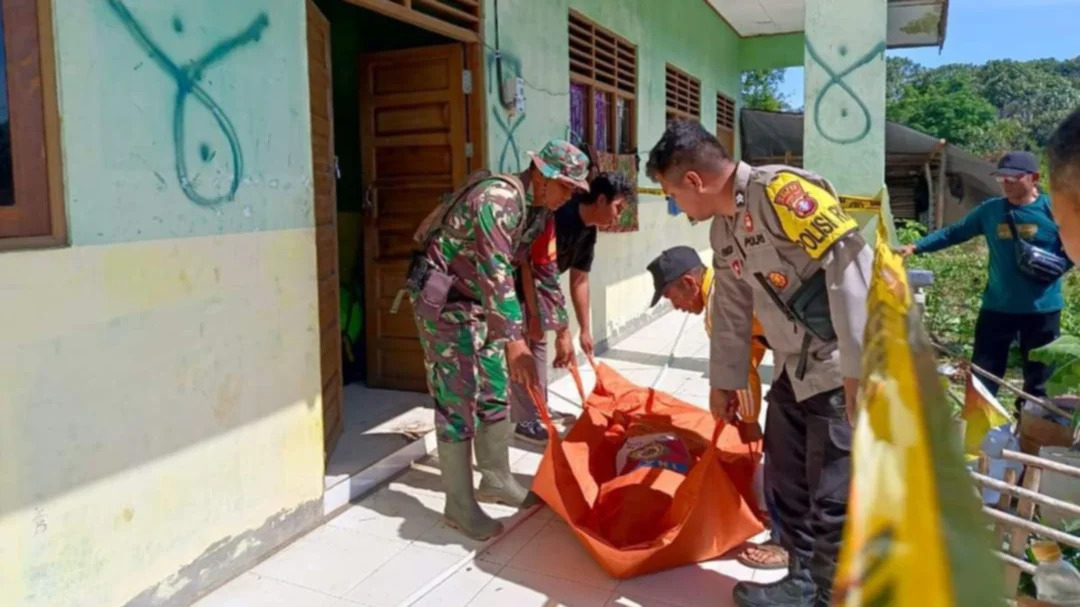 Ladrón de 34 años intentó robar a una casa, pero muere 'estrangulado' por la puerta.