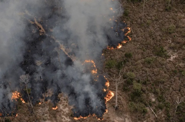 Incendio forestal en Amazonas lleva más de una semana sin poder ser controlado.