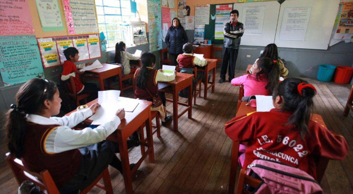 ¿Se suspenden las clases escolares este
