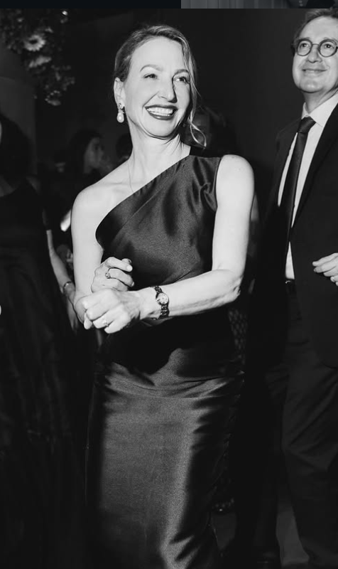 Filha mais velha de Jaime Bailey se casa em casamento romântico e protagoniza cena emocionante com os pais: Sylvia Nunes não aparece nas fotos