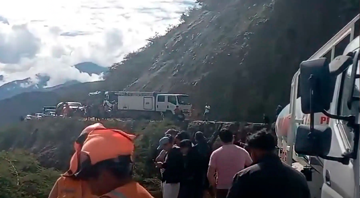La Libertad: camioneta llena de pasajeros se despista y cae a un abismo ...