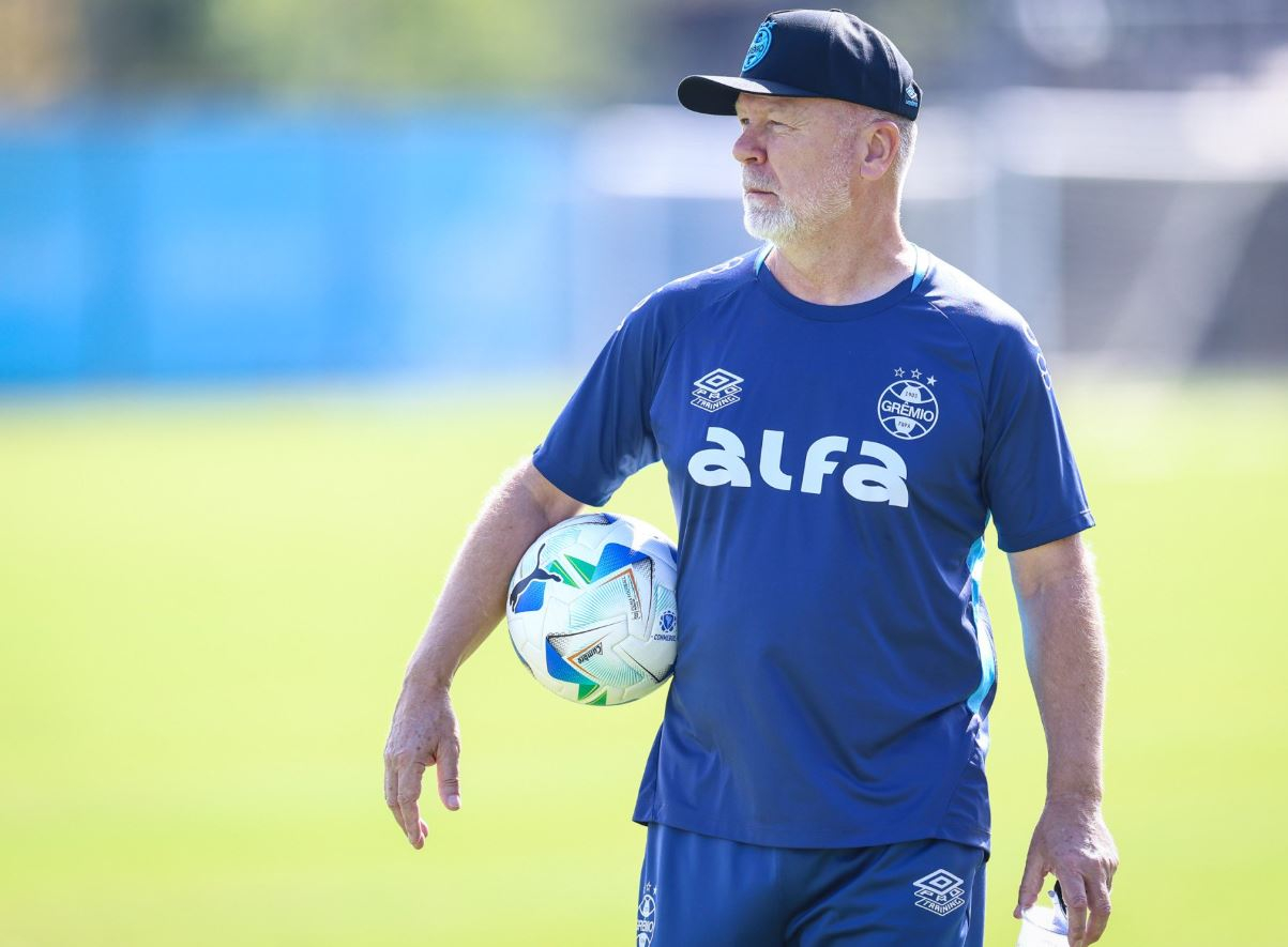 A FPF confirmou o novo técnico da seleção peruana: ele comandará o Brasil e Neymar Jr fará sua estreia.