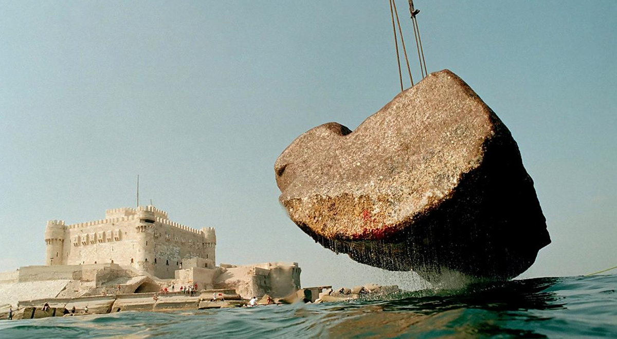 Uma maravilha do mundo antigo renasce! Os restos do farol de Alexandria são encontrados no fundo do mar