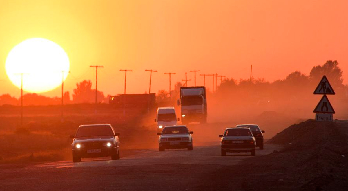 Os militares emitiram alerta vermelho e alertaram que as temperaturas podem chegar a 35 graus esta semana nestes bairros de Lima.