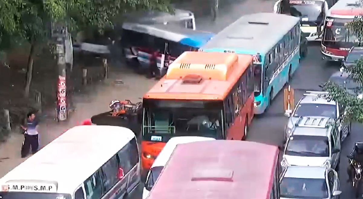 Mais de 15 pessoas ficaram feridas em uma colisão entre unidades populares de transporte público em Los Olivos.