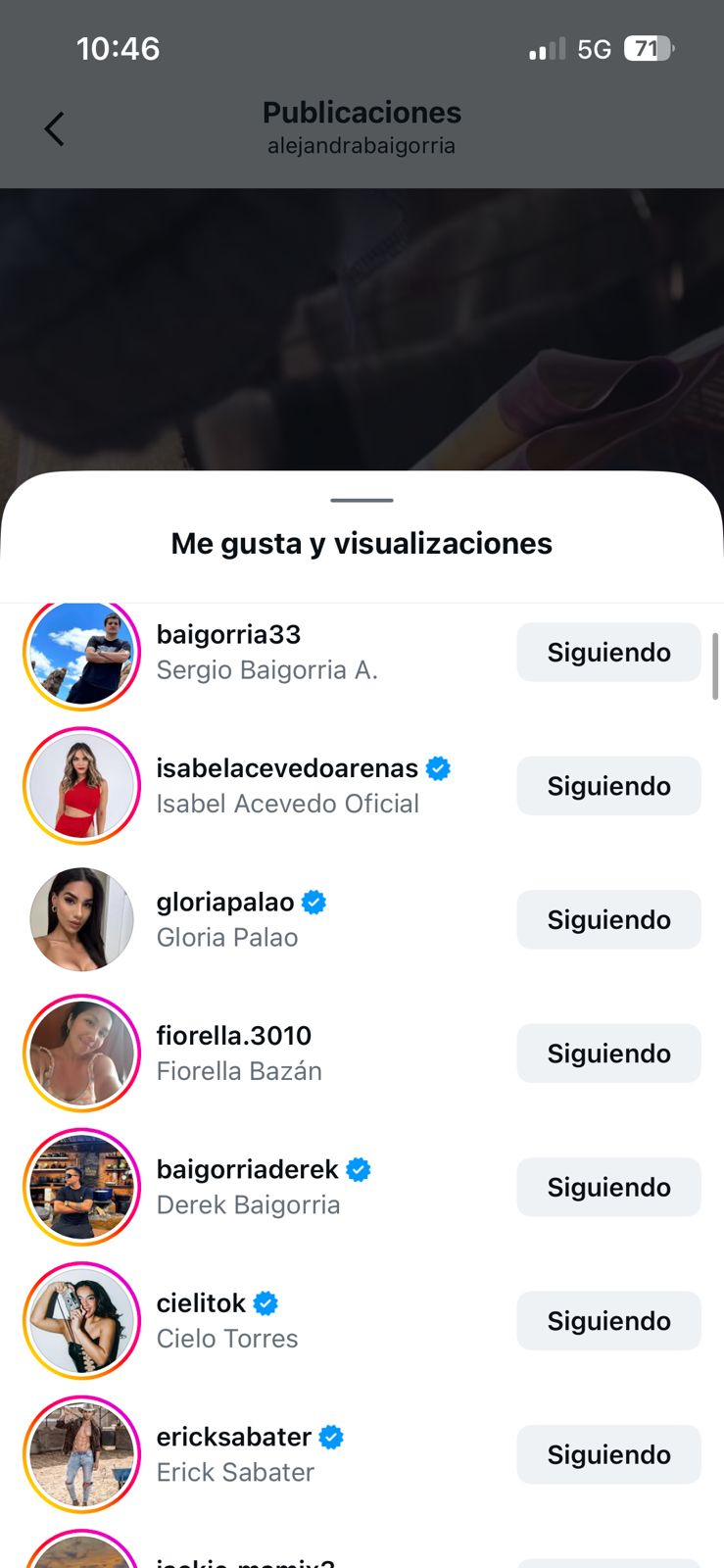 As irmãs de Palau disseram que apoiaram Ambai depois que ela chorou por ele num iate com mulheres. As irmãs de Palau disseram que apoiaram Ambai depois que ela chorou por ele num iate com mulheres.