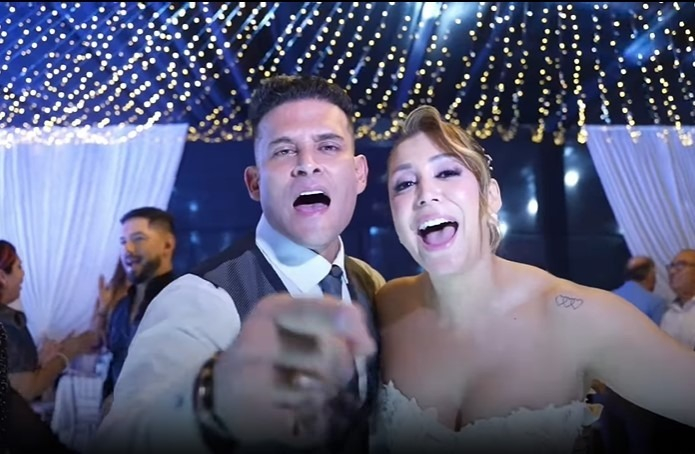 Karla a écarté les questions sur son mariage.