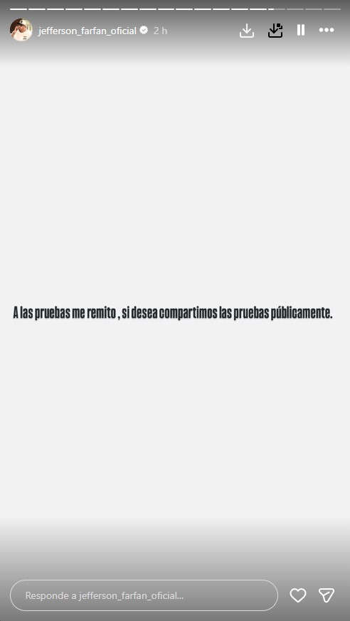 Jefferson Farfan met Magali Medina au défi de confirmer si les signatures sur sa feuille de service communautaire sont les siennes : « Oui ou Non »